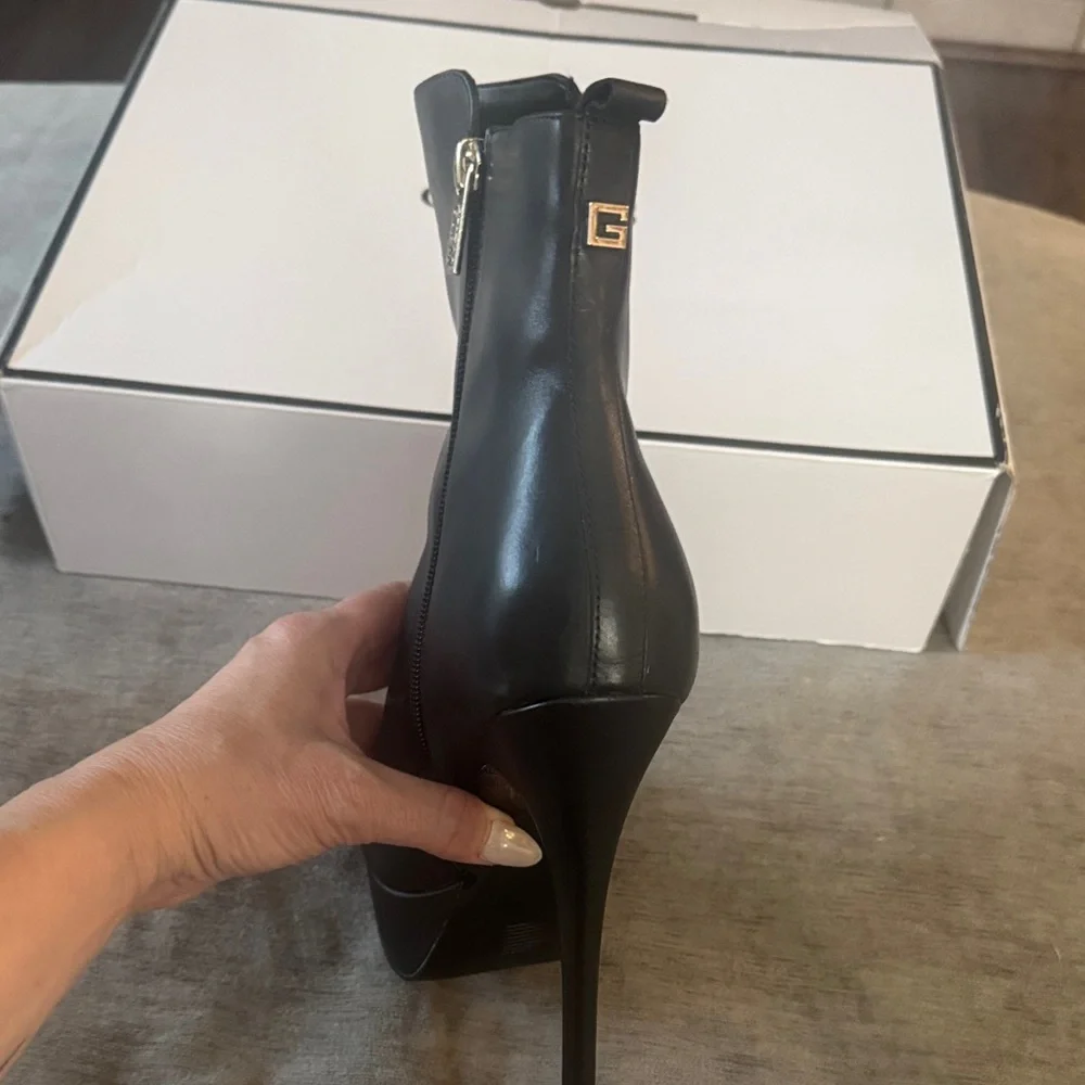 🔘Guess “caddy” Elegant Black Leather Women's platform ankle Boots - Picture 3 of 6